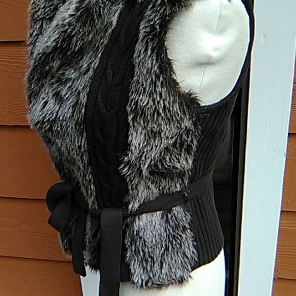 XOXO Faux Fur Sweater Vest - Picture 2 of 8